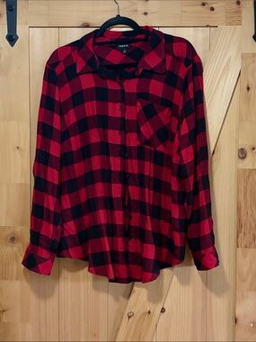 torrid Red & Black Plaid Button-Down Shirt, Size 1